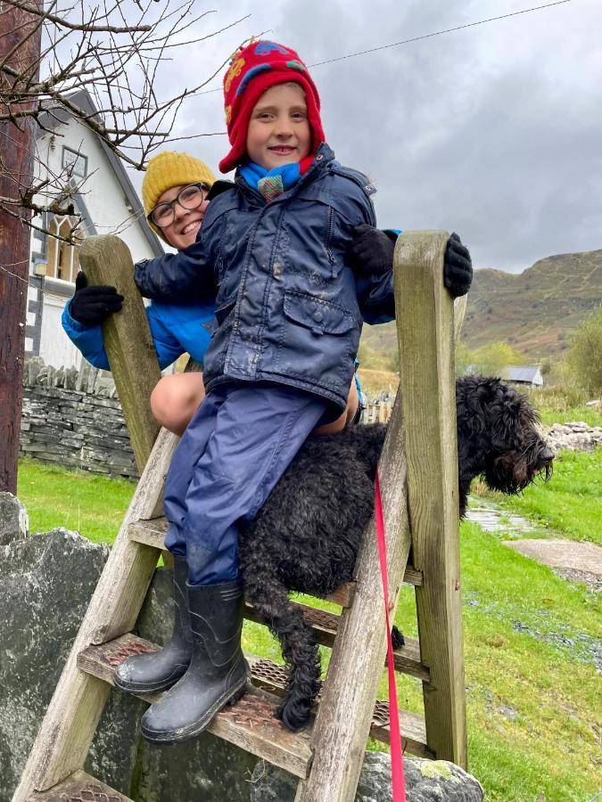 Yr Hen Siop - 4 Bed Welsh Cottage In Snowdonia Penmachno Ngoại thất bức ảnh